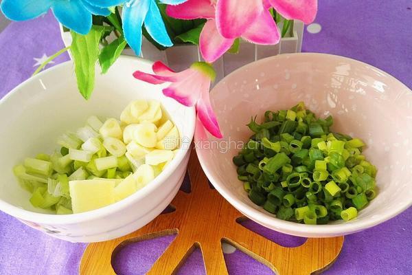 红烧豆腐带鱼的做法图解3