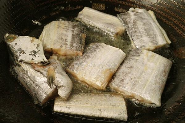 红烧豆腐带鱼的做法图解7