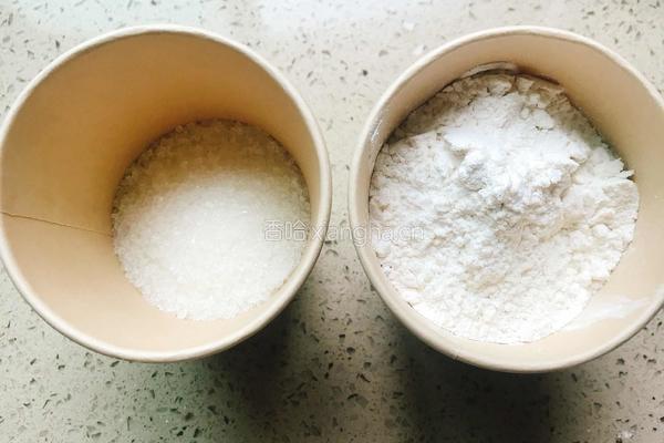 蜜豆酸奶味卡仕达酱注心古早蛋糕的做法图解1