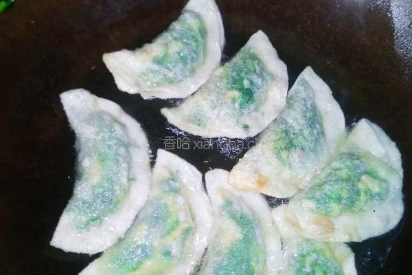 韭菜蛋煎饺的做法图解6