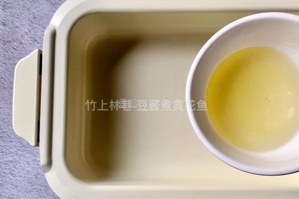 豆酱煮黄花鱼的做法图解2