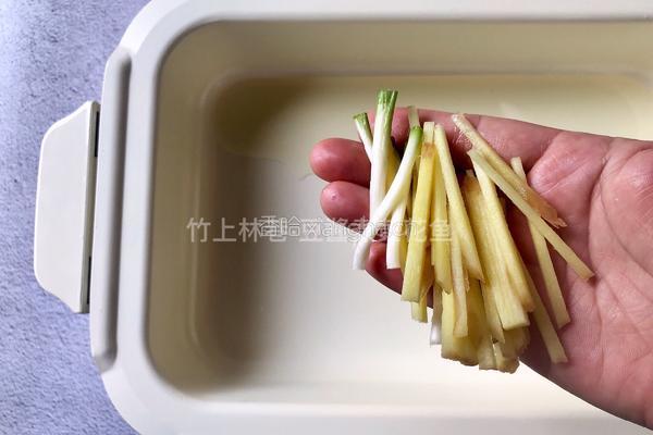 豆酱煮黄花鱼的做法图解3