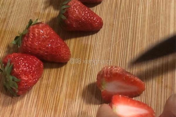 草莓奶冻的做法图解4