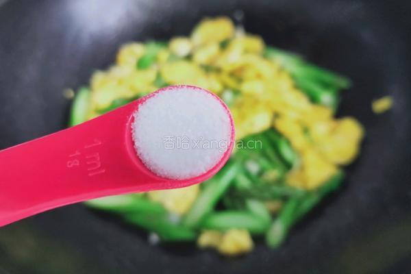 芦笋炒鸡蛋的做法图解8