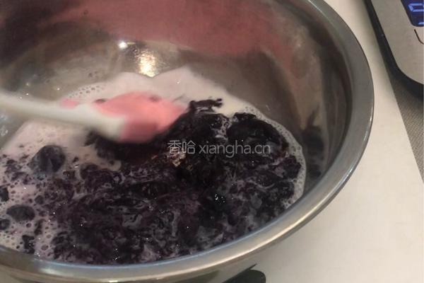 蓝莓慕斯蛋糕的做法图解3