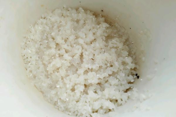 荔枝红枣山药枸杞粥的做法图解5