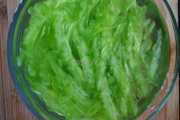 彩椒雪梨拌苦瓜的做法图解4