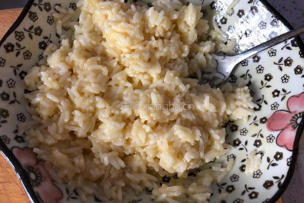 芝士菠萝炒饭的做法图解5