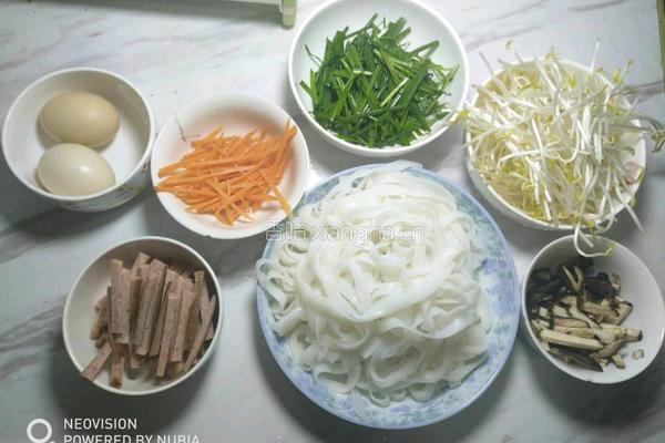 炒河粉的做法图解1
