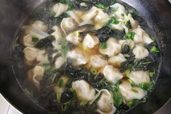 香菇肉馅大馄饨的做法图解4