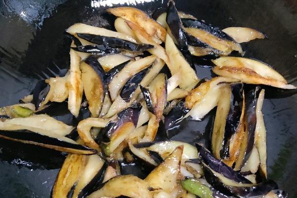 风味烧茄子的做法图解6