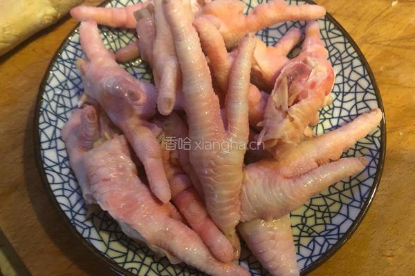 柠檬鸡爪的做法图解1
