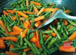 胡萝卜炒豆角的做法图解10