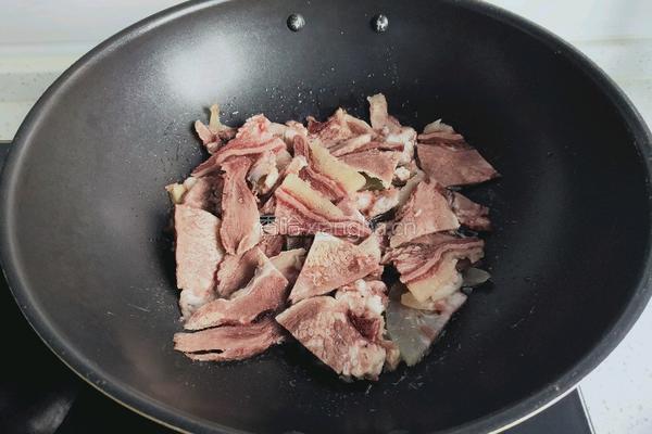 辣椒炒牛头肉的做法图解4