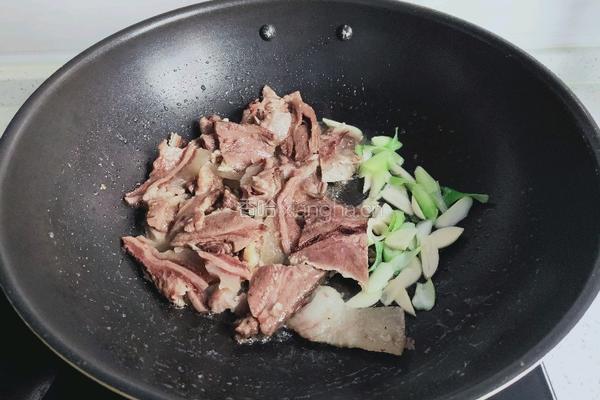 辣椒炒牛头肉的做法图解5