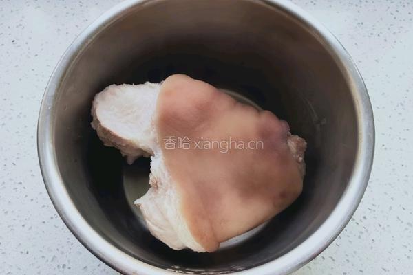 酱肘子的做法图解4