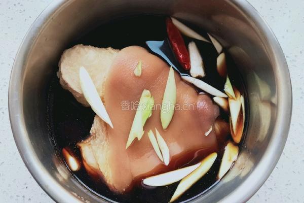 酱肘子的做法图解7