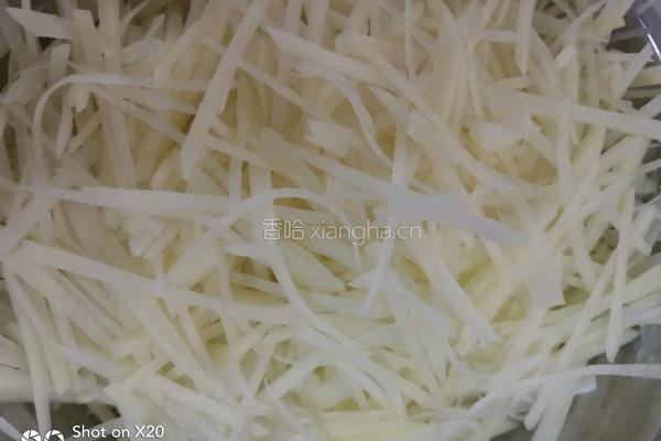 酸辣土豆丝的做法图解1