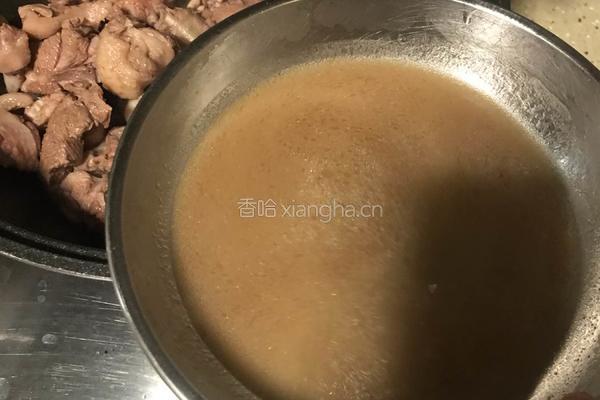 家常紫苏粉丝焖鸭的做法图解2