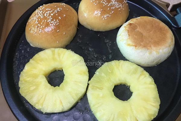 菠萝牛肉汉堡的做法图解13