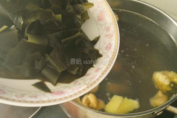 黑豆海带白萝卜鸡汤的做法图解11
