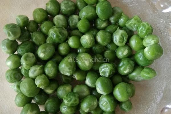 电饭煲腊味什锦饭的做法图解4