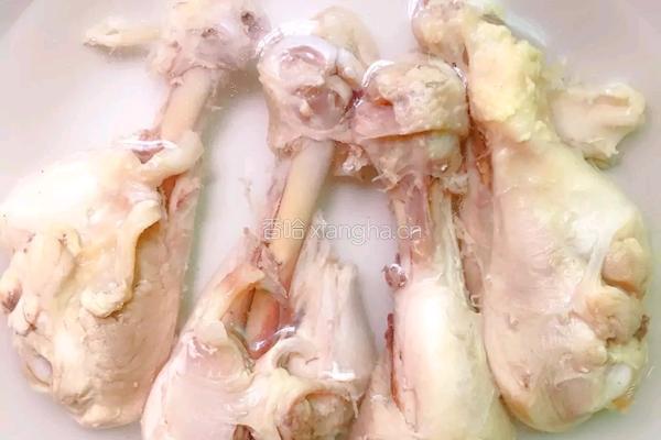 美味低脂凉拌鸡腿肉的做法图解4