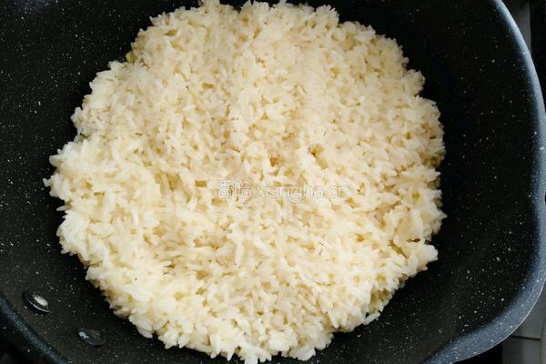 黄瓜青菜蛋炒饭的做法图解8