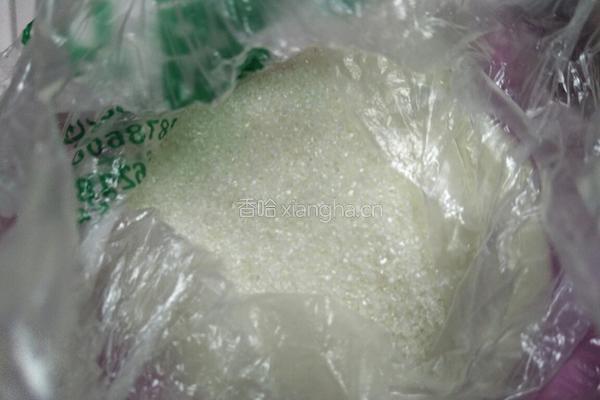 牛奶玉米的做法图解3