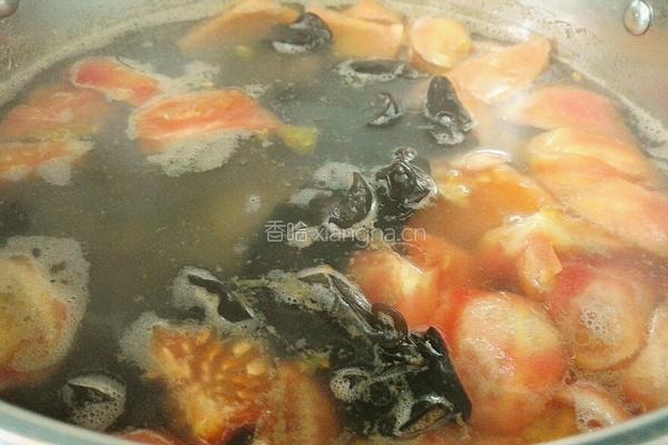木耳豆腐番茄牛骨汤的做法图解9