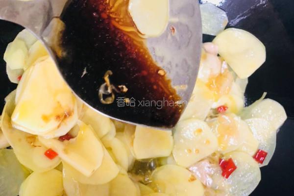 秘制酸辣土豆片的做法图解5