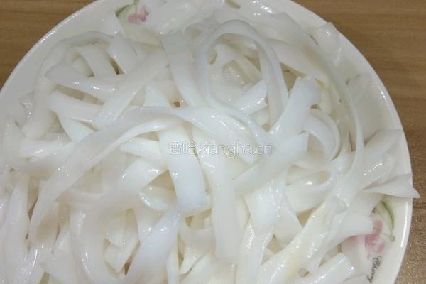 素炒河粉的做法图解1