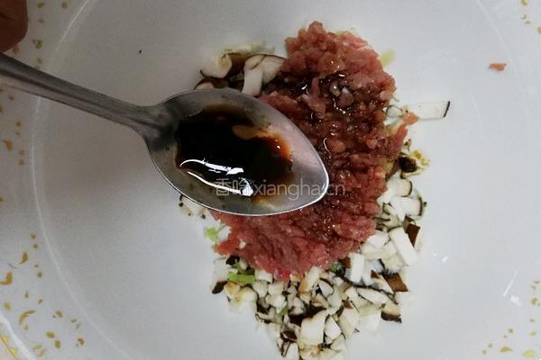 蘑菇塞肉的做法图解6
