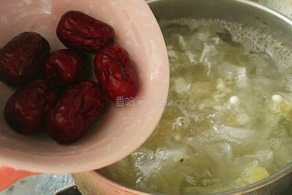 薏米红枣银耳汤的做法图解9