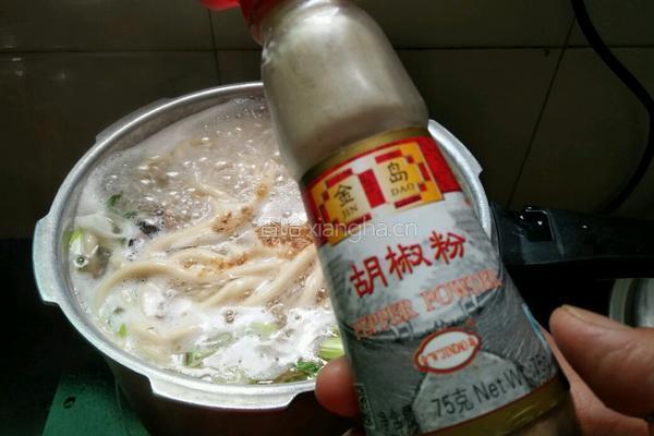 葱香海蛎肉片汤面的做法图解10