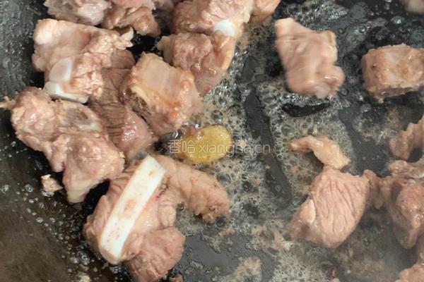 糖醋排骨的做法图解2