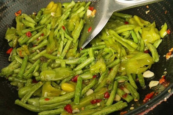 青椒炒豆角的做法图解14