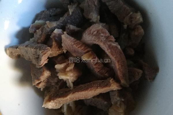 牛肉炖柿子的做法图解2