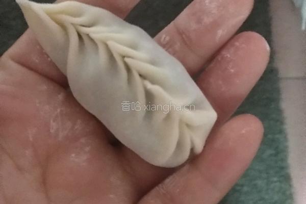 我包柳叶饺子的做法图解3