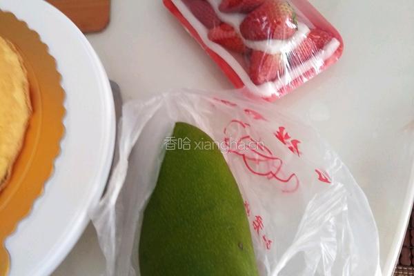 草莓生日蛋糕的做法图解6