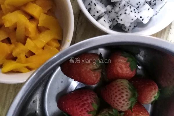 草莓生日蛋糕的做法图解7
