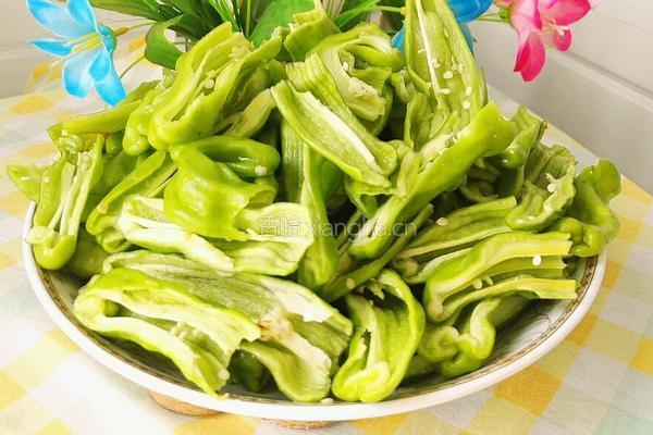 鱼香青椒的做法图解3