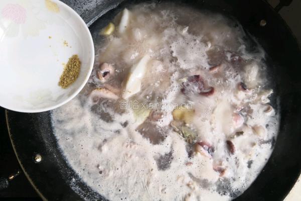 杂鱼煲的做法图解10