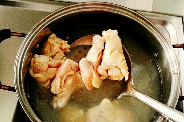 可乐烧鸡腿的做法图解2