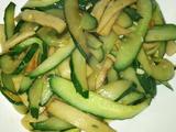 鱼饼炒青瓜的做法[图]