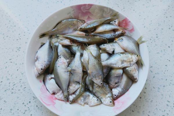 干炸葫芦子鱼的做法图解2