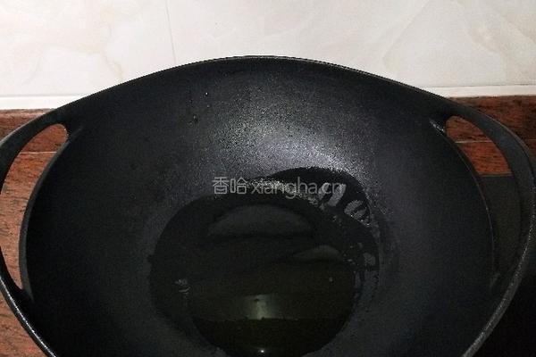 小葱炒鱼饼的做法图解4