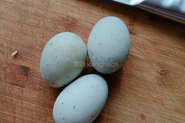 皮蛋瘦肉粥的做法图解3
