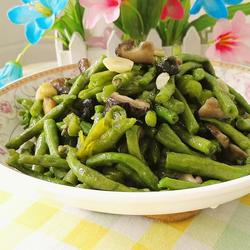 香菇炒豇豆的做法[图]