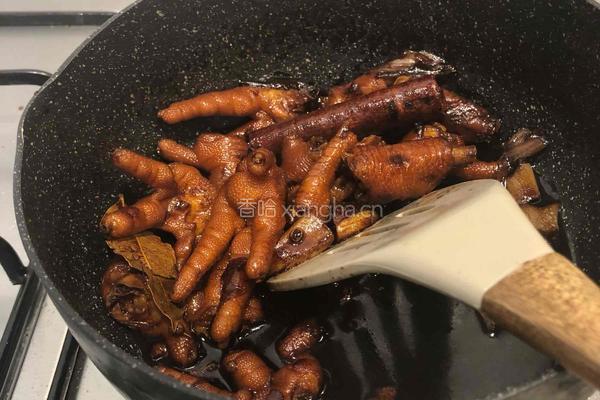 逆天好吃的㊙️制红烧鸡爪的做法图解8